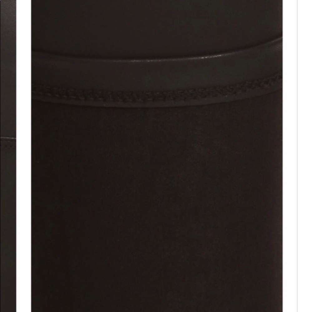 Thick Faux Leather Leggings - Picture 3 of 4